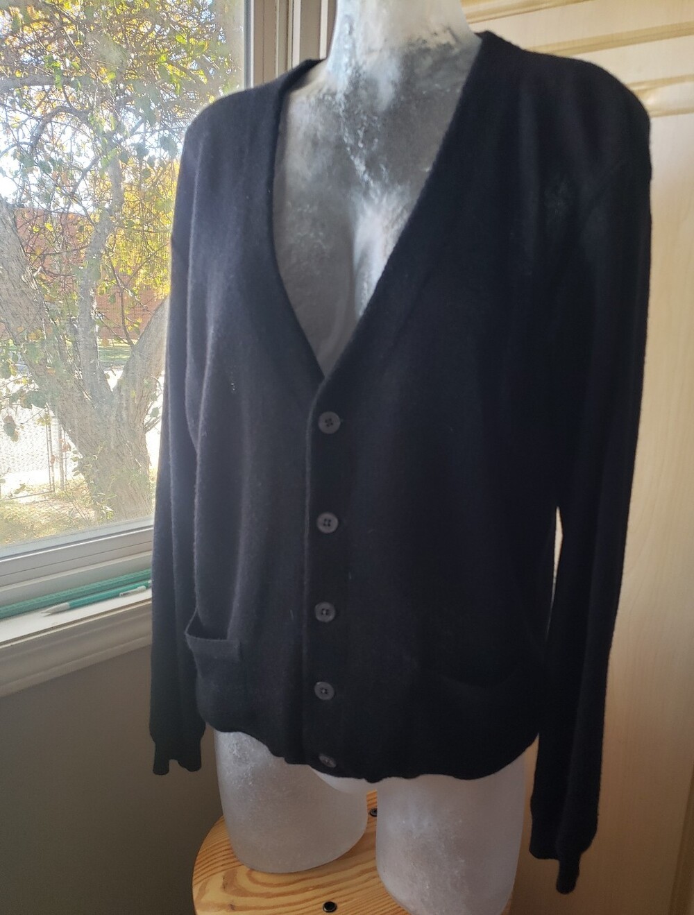 80% Baby Alpaca Men's Classic Black Button-Front Wool Cardigan From Peru